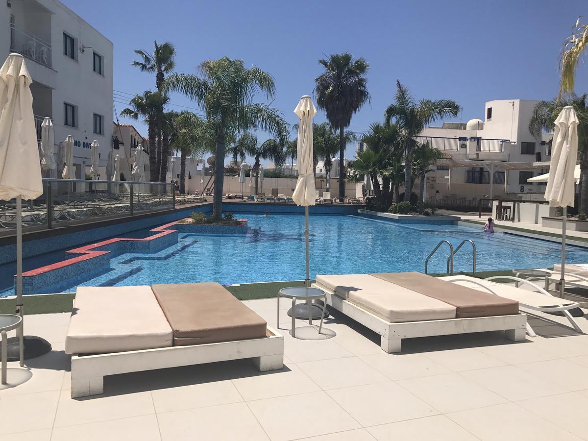 Apartment In Айя Напа Екстериор снимка