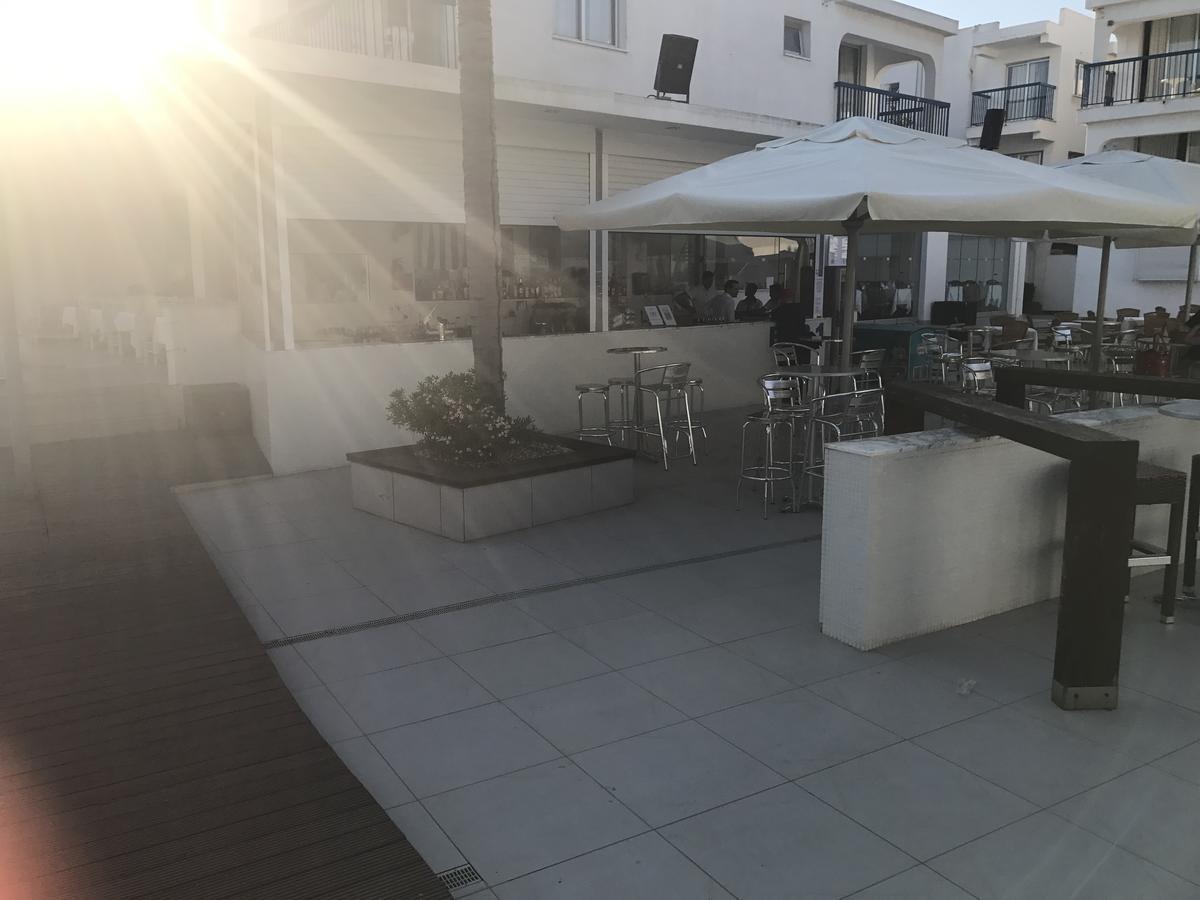 Apartment In Айя Напа Екстериор снимка