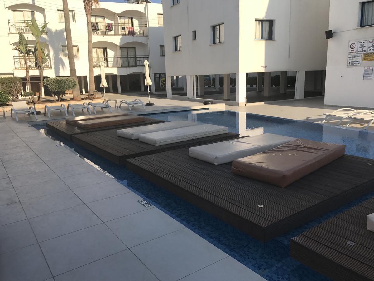 Apartment In Айя Напа Екстериор снимка
