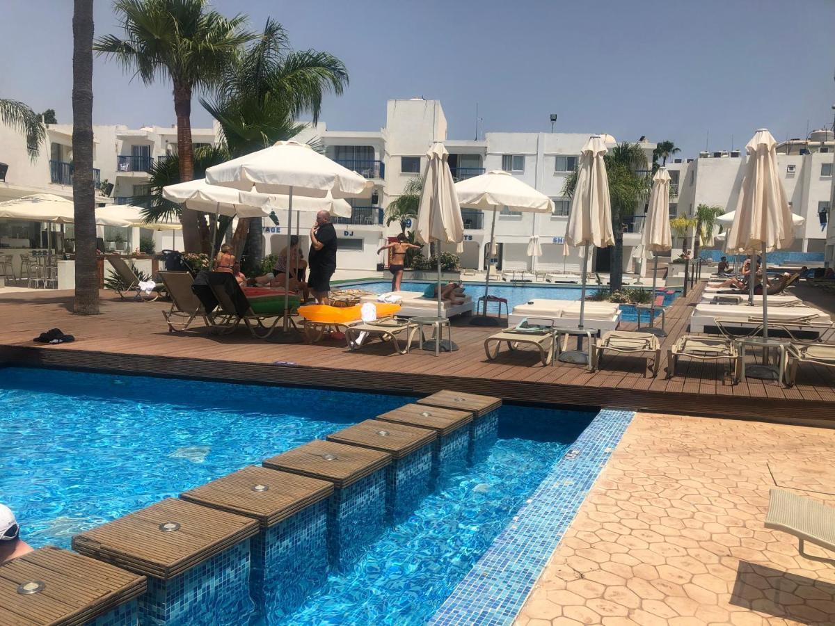 Apartment In Айя Напа Екстериор снимка